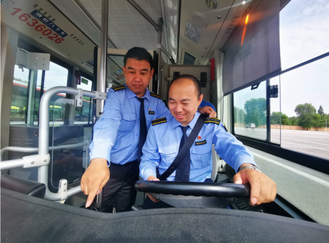 最新贵州大巴司机，职业变迁与责任担当